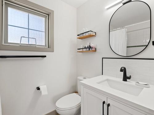 385-665 Cook Road, Kelowna, BC - Indoor Photo Showing Bathroom
