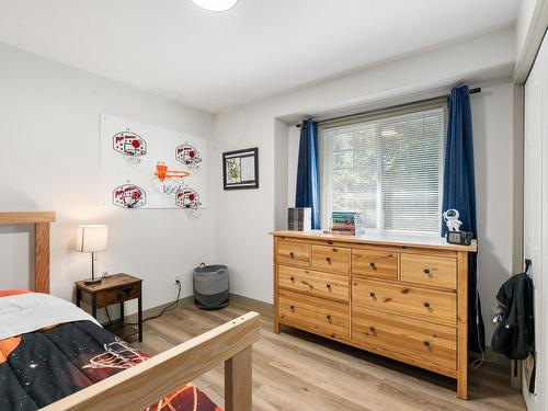 385-665 Cook Road, Kelowna, BC - Indoor Photo Showing Bedroom