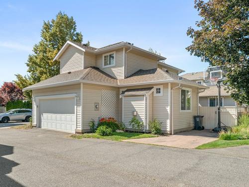 385-665 Cook Road, Kelowna, BC - Outdoor