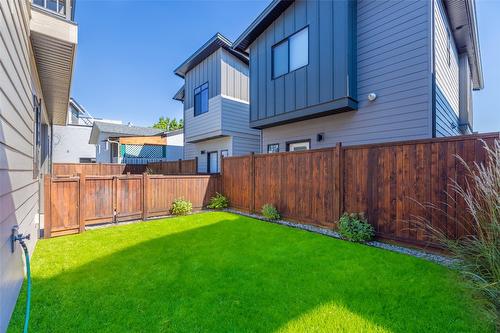 1-726 Coopland Crescent, Kelowna, BC - Outdoor