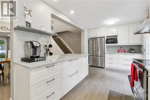 513 Orkney Private, Ottawa, ON - Indoor Photo Showing Kitchen