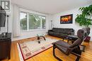 15 Gailong Court, Toronto, ON  - Indoor Photo Showing Living Room 