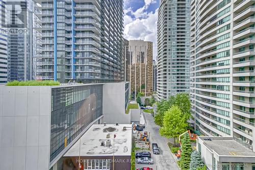 915 - 30 Greenfield Avenue, Toronto C14, ON - Outdoor With Facade