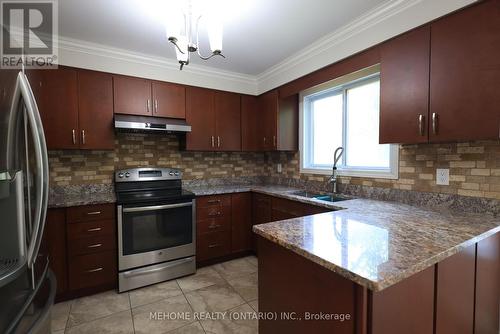 1272 Sir David Drive, Oakville, ON - Indoor Photo Showing Kitchen