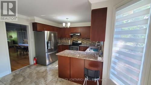 1272 Sir David Drive, Oakville, ON - Indoor Photo Showing Kitchen