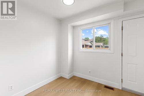 32 - 1430 Jalna Boulevard, London, ON - Indoor Photo Showing Other Room