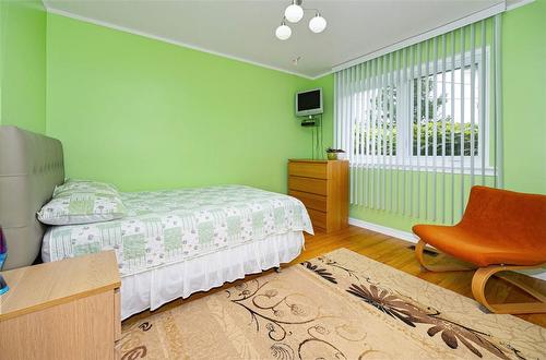 15 Gailong Court, Toronto, ON - Indoor Photo Showing Bedroom