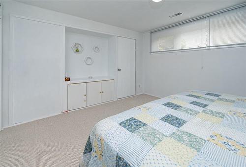 15 Gailong Court, Toronto, ON - Indoor Photo Showing Bedroom