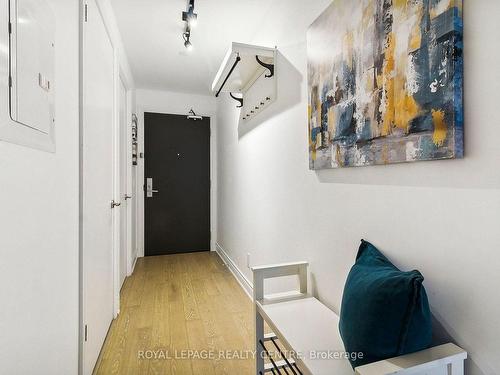 404-608 Richmond St W, Toronto, ON - Indoor Photo Showing Other Room