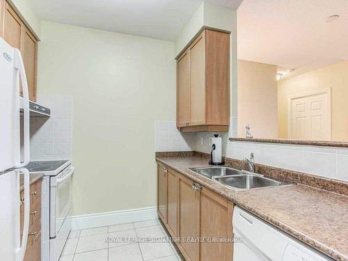 128-700 Humberwood Blvd, Toronto, ON - Indoor Photo Showing Kitchen With Double Sink