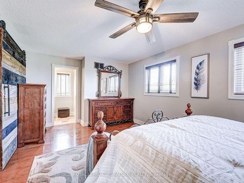 4476 Sawmill Valley Dr, Mississauga, ON - Indoor Photo Showing Bedroom