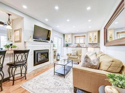 4476 Sawmill Valley Dr, Mississauga, ON - Indoor Photo Showing Living Room With Fireplace