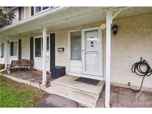 D-1542 Beaverpond Drive, Ottawa, ON 