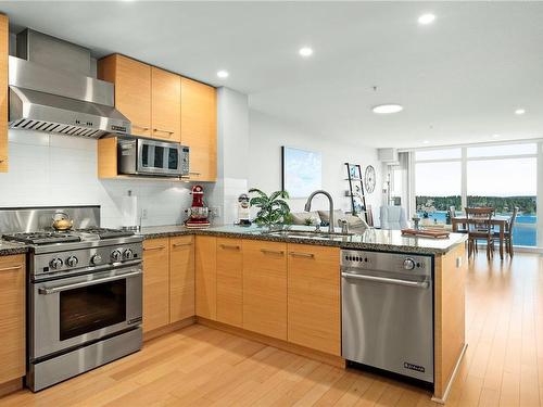 1101-38 Front St, Nanaimo, BC - Indoor Photo Showing Kitchen