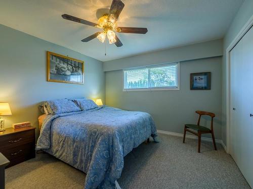2280 Fleetwood Ave, Kamloops, BC - Indoor Photo Showing Bedroom