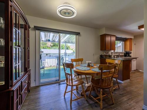 2280 Fleetwood Ave, Kamloops, BC - Indoor Photo Showing Dining Room