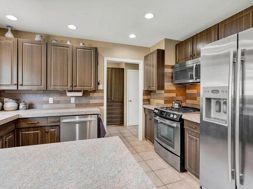 1975 Westsyde Rd, Kamloops, BC - Indoor Photo Showing Kitchen