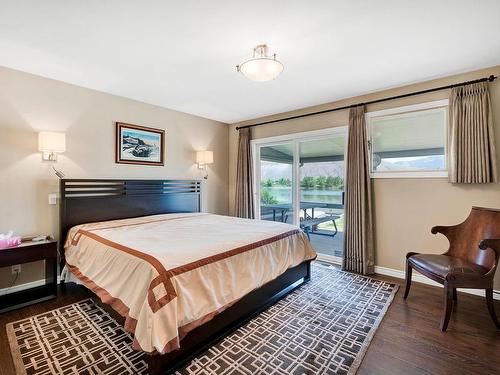 1975 Westsyde Rd, Kamloops, BC - Indoor Photo Showing Bedroom