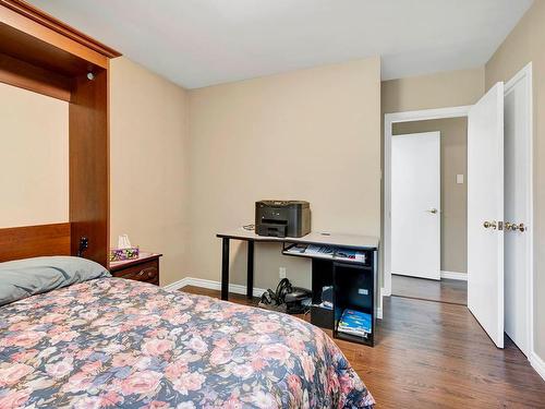 1975 Westsyde Rd, Kamloops, BC - Indoor Photo Showing Bedroom