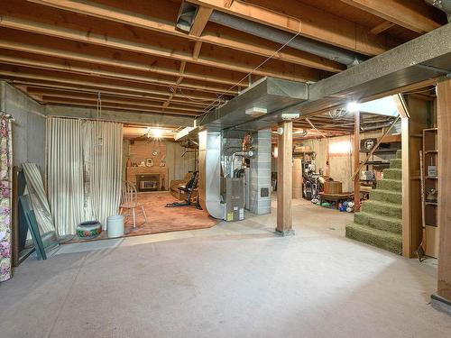 1975 Westsyde Rd, Kamloops, BC - Indoor Photo Showing Basement