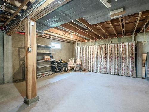 1975 Westsyde Rd, Kamloops, BC - Indoor Photo Showing Basement