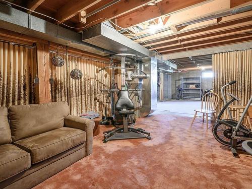 1975 Westsyde Rd, Kamloops, BC - Indoor Photo Showing Basement