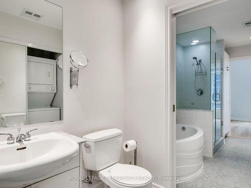 1101-100 Hayden St, Toronto, ON - Indoor Photo Showing Bathroom