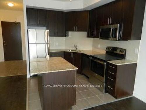 406-5001 Corporate Dr, Burlington, ON - Indoor Photo Showing Kitchen