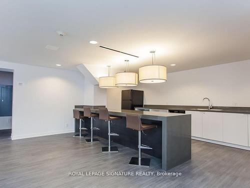 1709-1940 Ironstone Dr, Burlington, ON - Indoor Photo Showing Kitchen