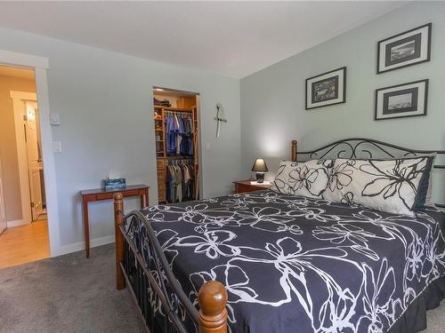 224-390 Island Hwy South, Campbell River, BC - Indoor Photo Showing Bedroom