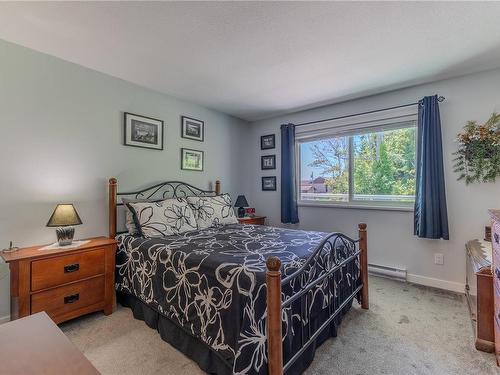 224-390 Island Hwy South, Campbell River, BC - Indoor Photo Showing Bedroom