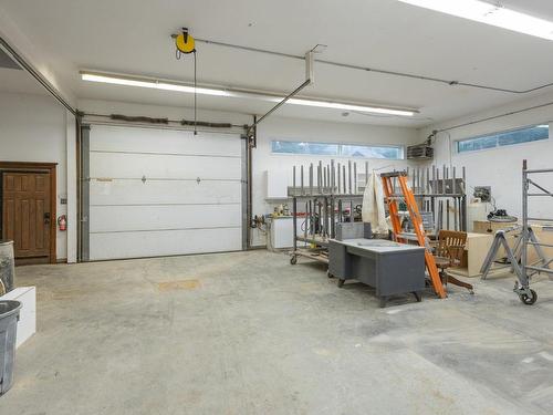 Garage - 234 Ch. George-Bonnallie, Eastman, QC - Indoor Photo Showing Garage