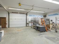 Garage - 