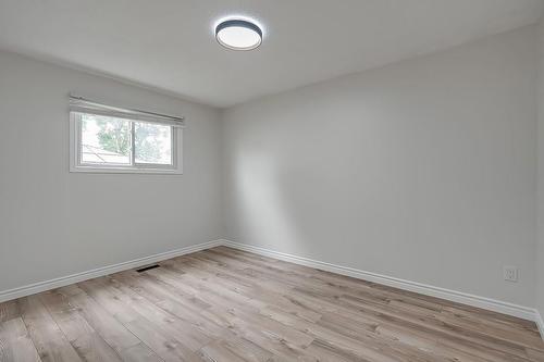 7 Garside Avenue S, Hamilton, ON - Indoor Photo Showing Other Room