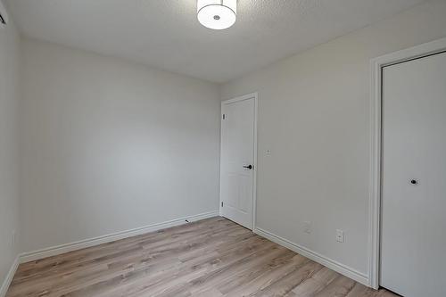 7 Garside Avenue S, Hamilton, ON - Indoor Photo Showing Other Room