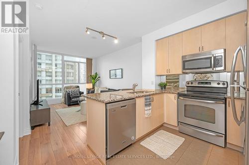 1501 - 225 Webb Drive, Mississauga (City Centre), ON - Indoor Photo Showing Kitchen