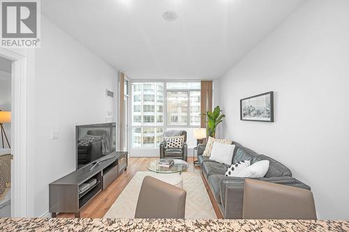 1501 - 225 Webb Drive, Mississauga, ON - Indoor Photo Showing Living Room