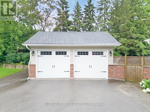 920 Glendale Court, Burlington (Brant), ON - Outdoor