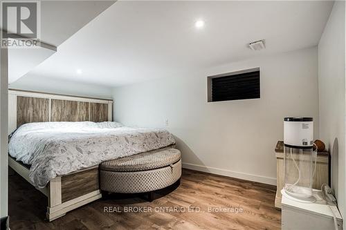 42 Balsam Avenue N, Hamilton (Stipley), ON - Indoor Photo Showing Bedroom