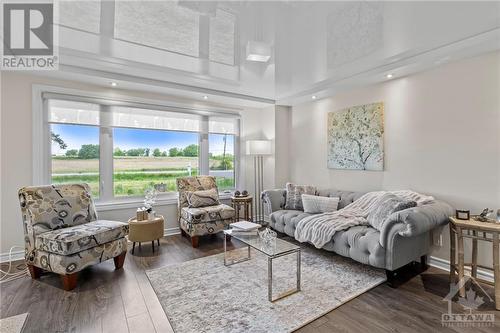 480 River Road, Ottawa, ON - Indoor Photo Showing Living Room