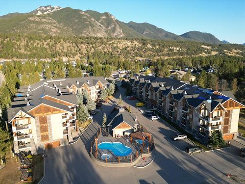 1116 - 7495 Columbia Avenue, Radium Hot Springs, BC - Outdoor With View