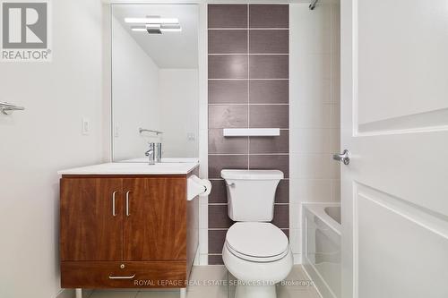 1105 - 205 Sherway Gardens Drive, Toronto W08, ON - Indoor Photo Showing Bathroom