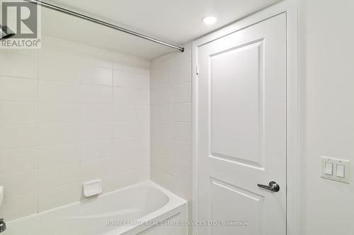 1105 - 205 Sherway Gardens Drive, Toronto W08, ON - Indoor Photo Showing Bathroom