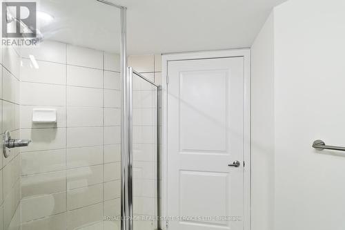 1105 - 205 Sherway Gardens Drive, Toronto W08, ON - Indoor Photo Showing Bathroom