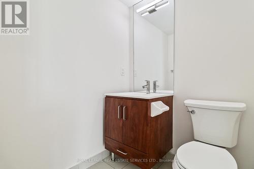 1105 - 205 Sherway Gardens Drive, Toronto W08, ON - Indoor Photo Showing Bathroom