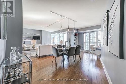 1018 - 2111 Lake Shore Boulevard W, Toronto W06, ON - Indoor Photo Showing Dining Room