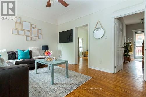 189 Stinson Street, Hamilton, ON - Indoor Photo Showing Living Room