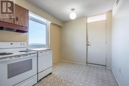 1203 - 301 Frances Avenue, Hamilton, ON - Indoor Photo Showing Kitchen