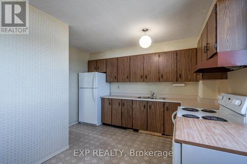 1203 - 301 Frances Avenue, Hamilton, ON - Indoor Photo Showing Kitchen With Double Sink