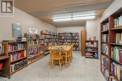 1203 - 301 Frances Avenue, Hamilton, ON - Indoor